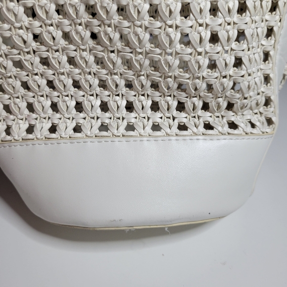 Forever 21 White Crochet Boho Bucket Shoulder Summer Spring Festival Beach Bag - Picture 10 of 14